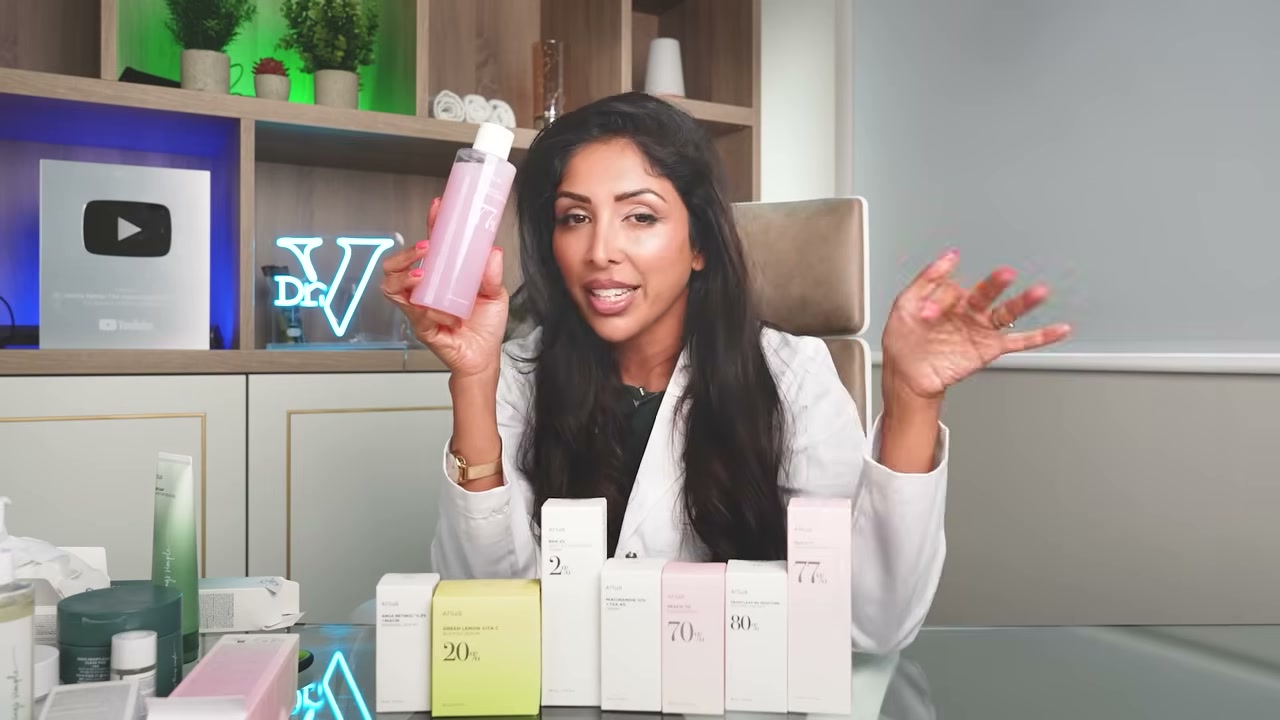 @vanitarattan reviewing Anua Peach 77 Niacin Toner at 06:14 in a YouTube Shorts video