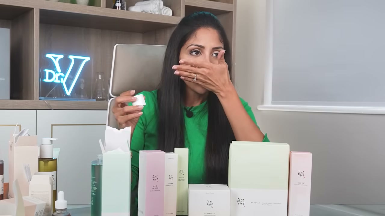 @vanitarattan reviewing Beauty of Joseon Green Plum Refreshing Toner AHA + BHA at 04:58 in a YouTube Shorts video