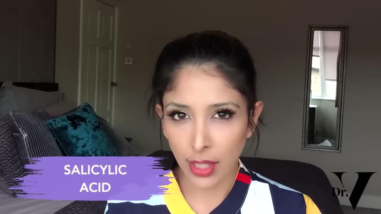 @vanitarattan reviewing Clinique Anti-Blemish Clarifying Lotion at 18:22 in a YouTube Shorts video