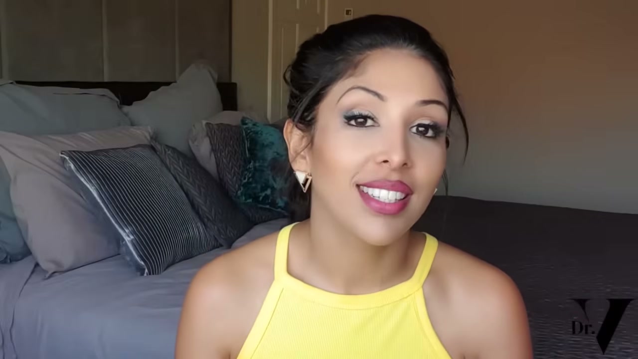@vanitarattan reviewing COSRX BHA Blackhead Power Liquid at 22:47 in a YouTube Shorts video