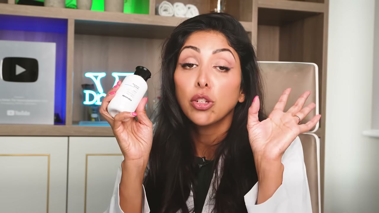 @vanitarattan reviewing Derma Co Anti Pollution Face Wash at 03:36 in a YouTube Shorts video