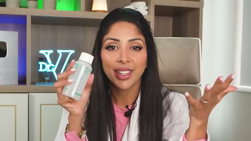 @vanitarattan reviewing innisfree Green Tea Hyaluronic Toner at 25:20 in a YouTube Shorts video