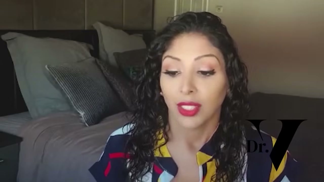 @vanitarattan reviewing La Roche-Posay Effaclar Mat at 08:32 in a YouTube Shorts video