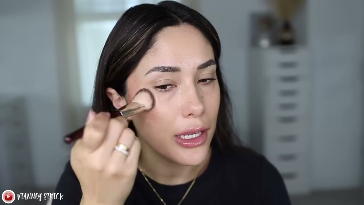 @vianneystrick reviewing MAKE UP FOR EVER Artist Liquid Color Waterproof Liquid Blush for Lip + Cheek at 03:59 in a YouTube Shorts video