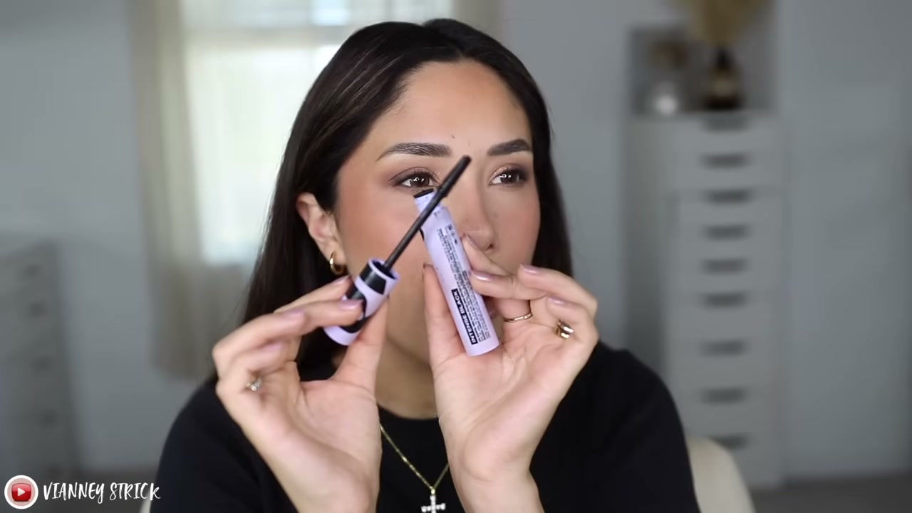 @vianneystrick reviewing Urban Decay Tube Job Lash Augmenting Tubing Mascara at 15:05 in a YouTube Shorts video