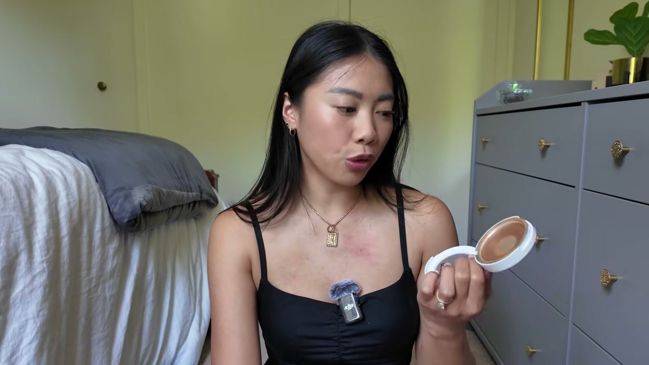 @vivnguyenbeauty reviewing MAKEUP BY MARIO Softsculpt Transforming Skin Enhancer at 05:22 in a YouTube Shorts video