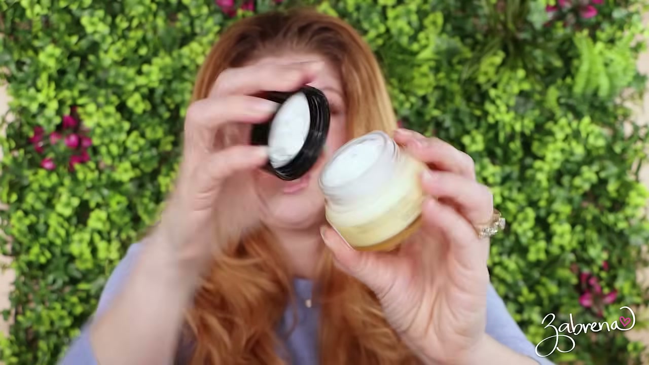 @zabrena reviewing COSRX Propolis Light Cream at 08:40 in a YouTube Shorts video