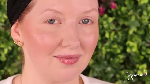 Lifter Oil-in-Gel Lip Gloss with Hyaluronic Acid
